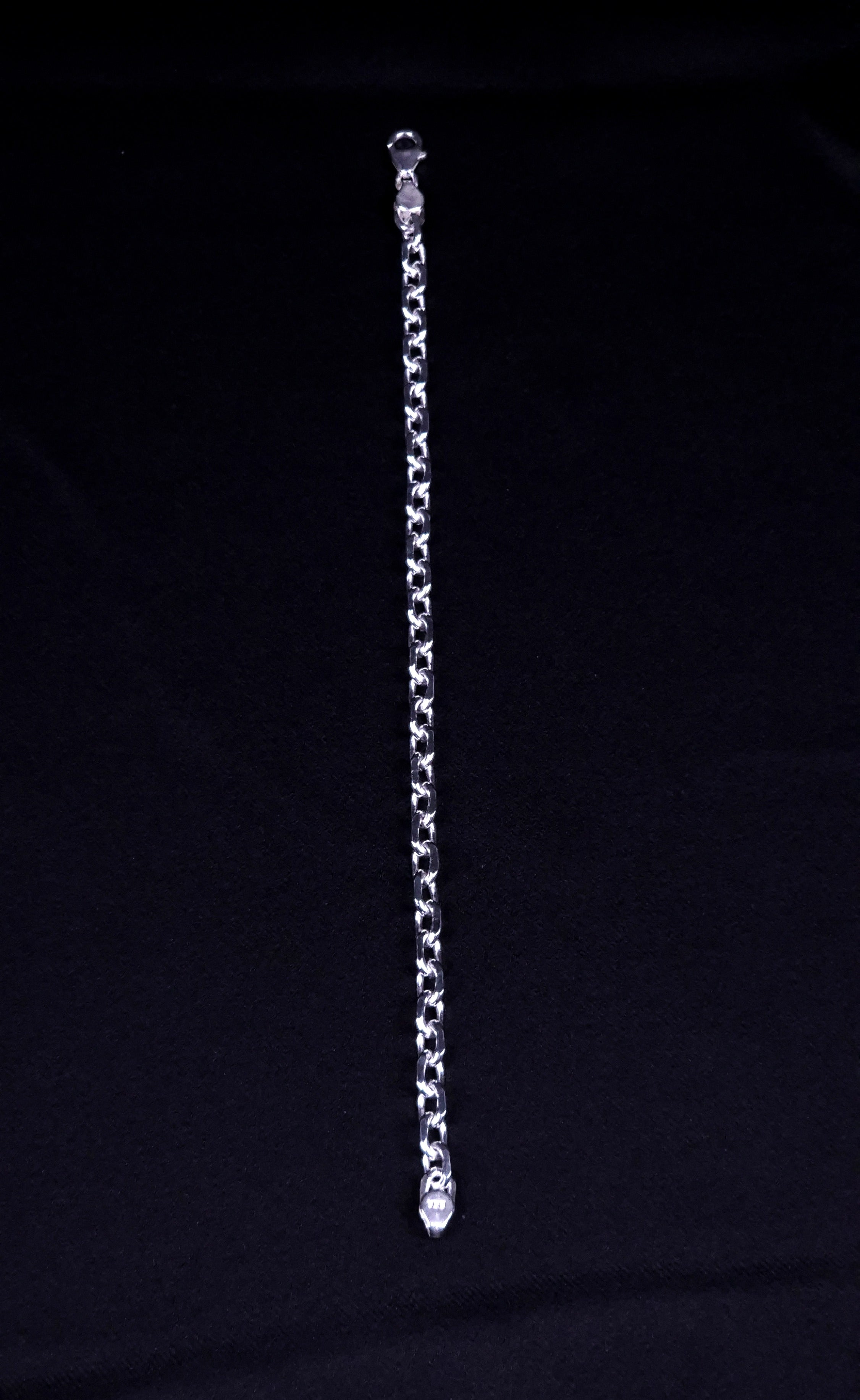 Thrud - V Cut Anchor