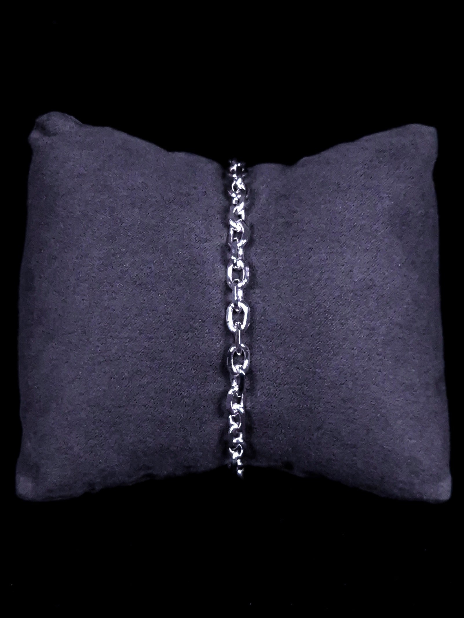 Thrud - V Cut Anchor